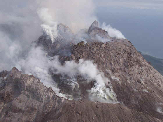 Montserrat Dome 9-28-2002.jpg (46152 bytes)